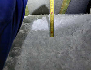 Zateplení stropu rodinného domu pomocí foukané izolace